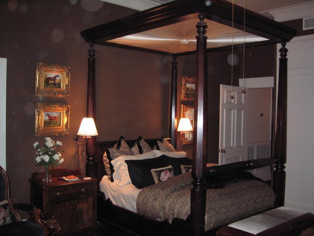 Belle Oaks Inn Gonzales Room photo